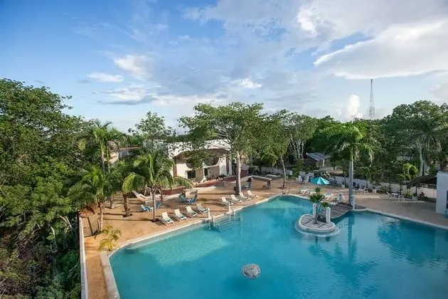 Casa Kaoba Hotel & Suites