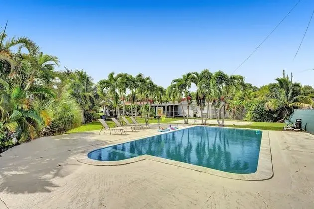 Casa Lago Waterfront Home & Pool Near Hard Rock Casino - Havuz
