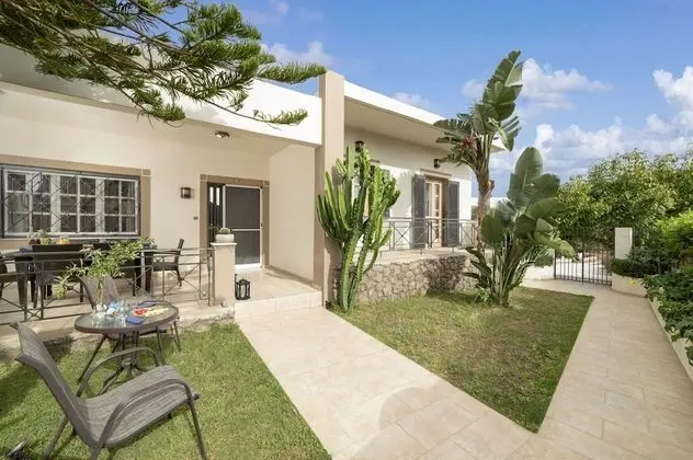 Casa Lak nia in Crete Island