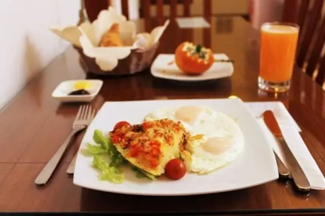 Casa Hotel Las Plazas - Yerinde Yemek