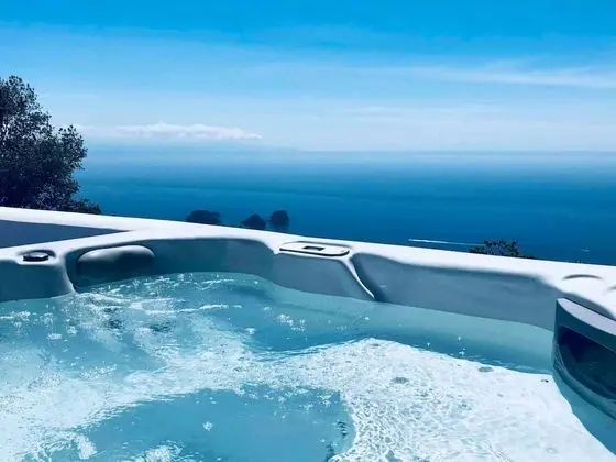 Casa Le Tore Blu With Jacuzzi Sea View and Garden - Oda