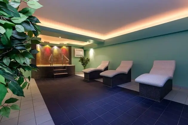 Casa Marina Apartments by Renters - Spa