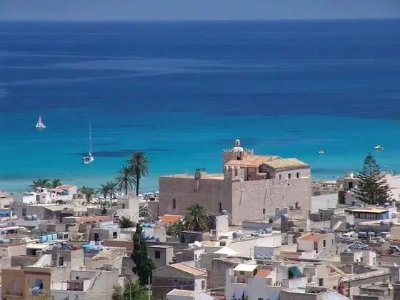 Casa Mario San Vito Lo Capo - You Will be Able to Enjoy a Small Swimming Pool