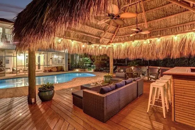 Casa Mila 7BR with Private Heated POOL