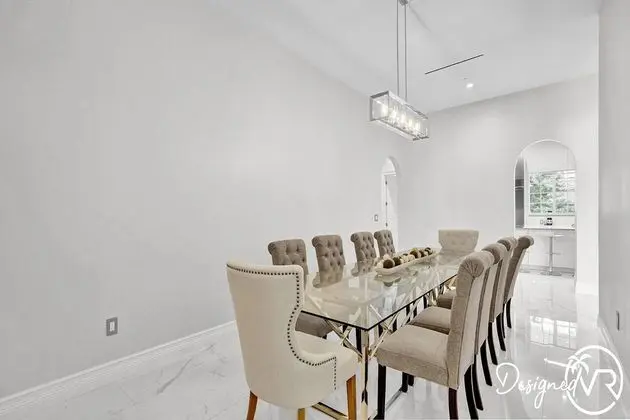CASA NOBU Modern 6BR w POOL & Gameroom - Yerinde Yemek