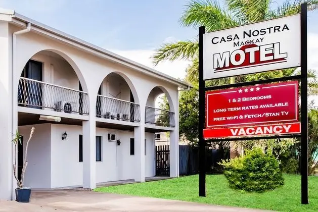 Casa Nostra Motel Mackay - Dış Mekan