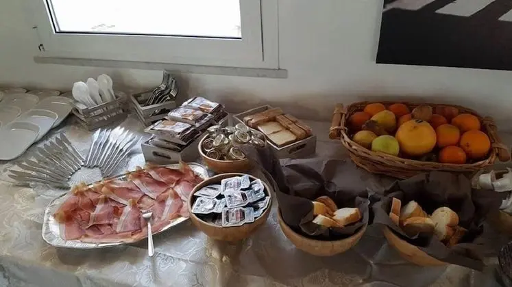 Casa Nostra Signora Del Sacro Cuore di Gesù - Yerinde Yemek