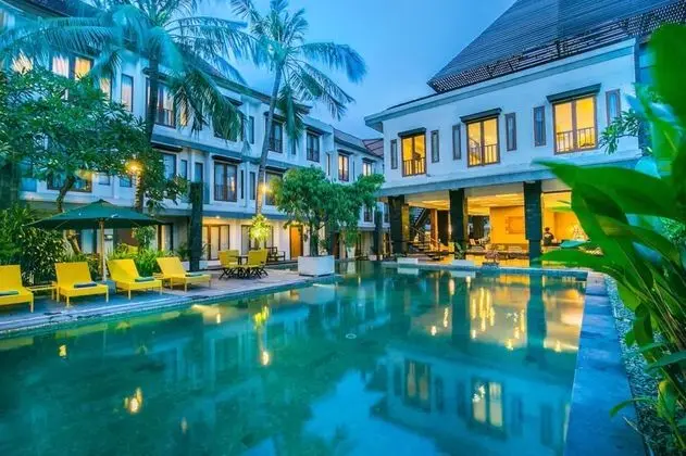 Casa Padma Suites Legian
