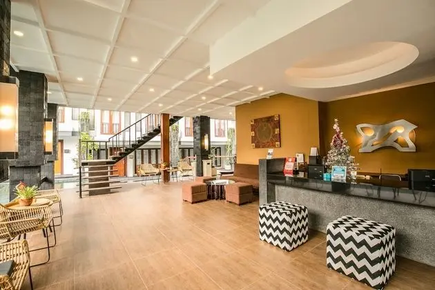 Casa Padma Suites Legian - Lobi