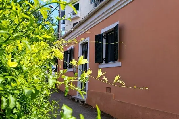 Casa Paleopolis near Royal Baths MonRepo