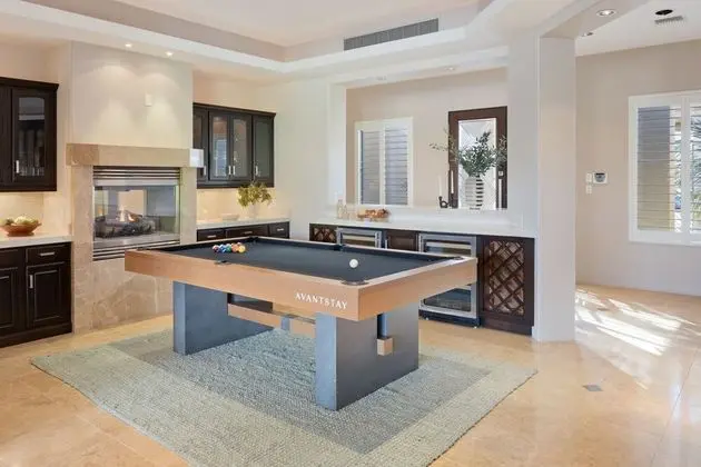Casa Palmera by Avantstay Entertainer's Oasis w/ Guesthouse, Minutes From Coachella Valley - İç Mekan
