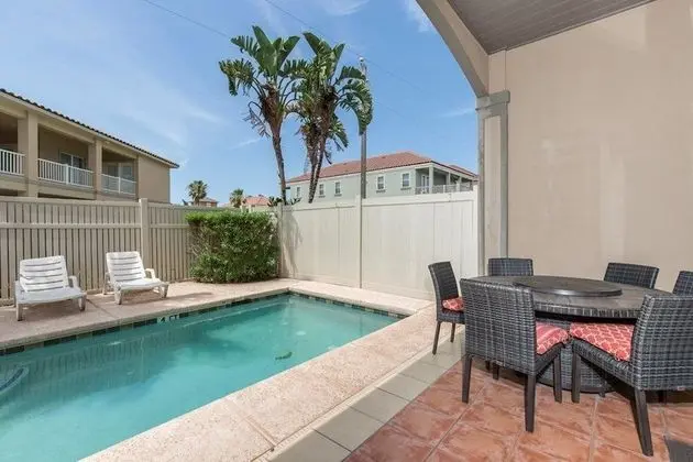 Casa Picasso 3 BR Home with Private Pool - Havuz