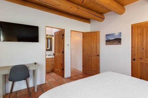 Casa Pico - Ideal Location, Fantastic Workspaces, Perfect Patio - Oda