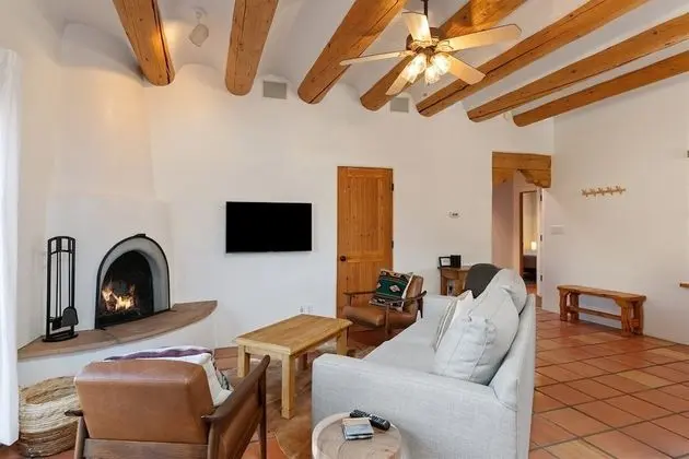 Casa Pico - Ideal Location, Fantastic Workspaces, Perfect Patio - Oda Düzeni