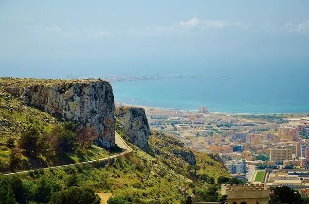 Casa Romeo - Relax nel cuore di Erice - 1