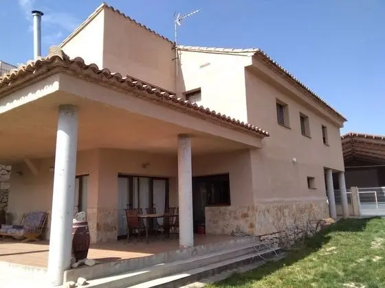 Casa Rural Albergue Fuente Bellido - 1