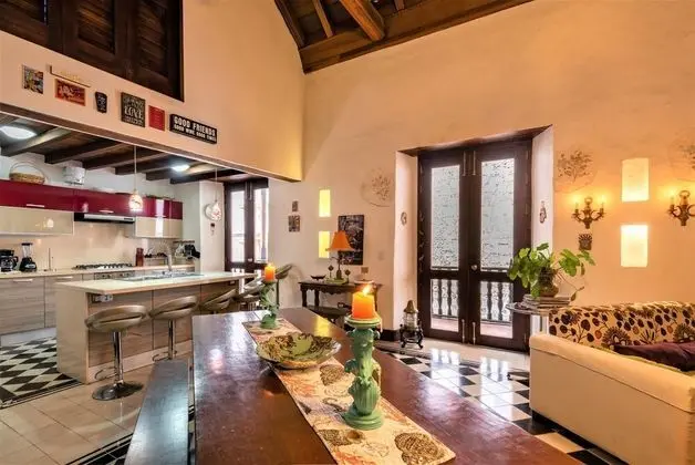 Casa San Pedro -exclusive 3BR Colonial Apartment in Old City by - Oda