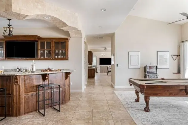 Casa Sancerre by Avantstay Hilltop Estate w/ Breathtaking Views, Pool & Hot Tub - İç Mekan
