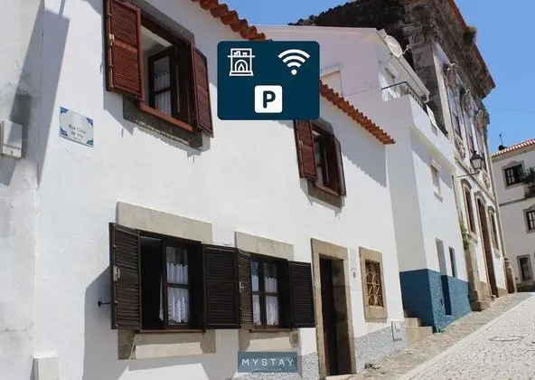 Casa Típica do Douro Vinhateiro, by Izibookings