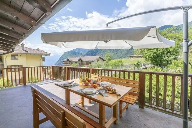 Casa Tra Borgo e Lago