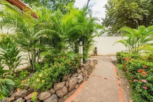 Casa Woodbine Beachfront House - Dış Mekan