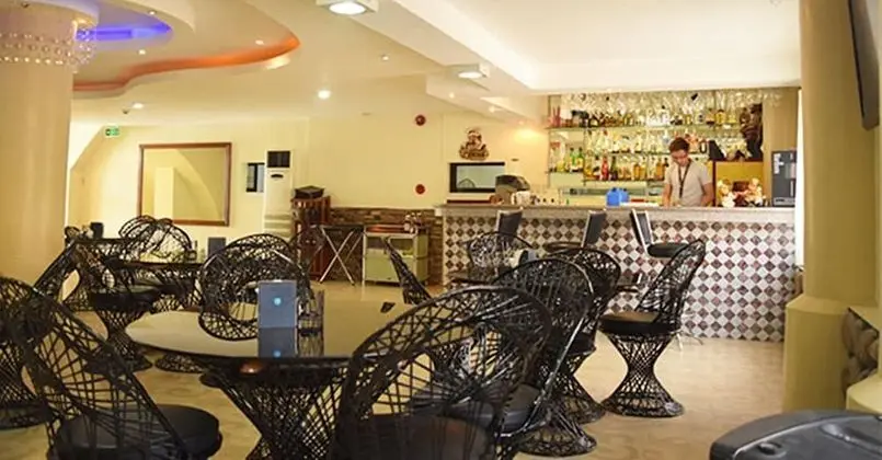 Casablanca Hotel Condominium - Lobi
