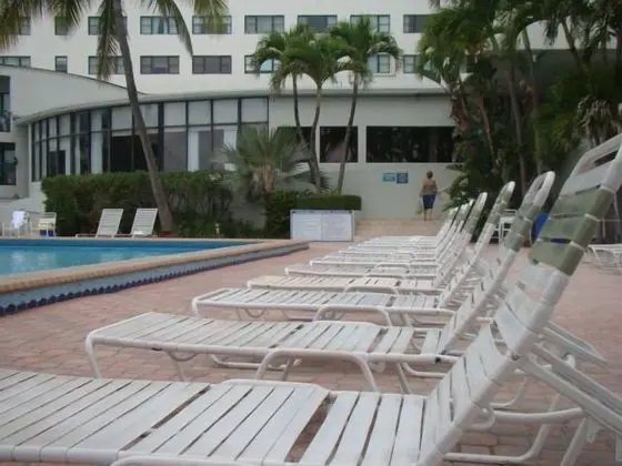 Casablanca by Design Suites Miami - Havuz