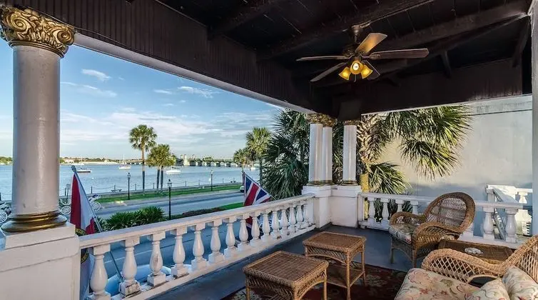 Casablanca Inn on the Bay