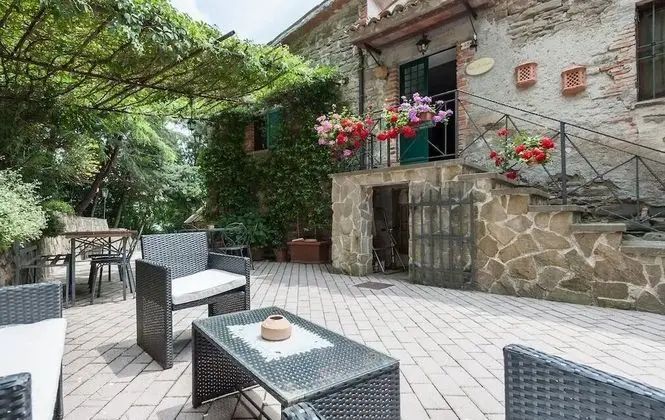 Casale Gli Angeli - Villa with Garden and Parking