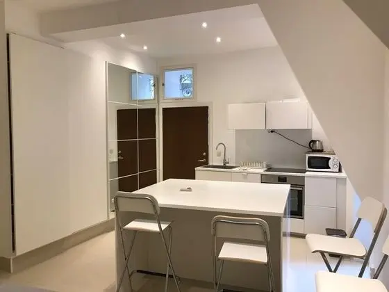 Casanova's Flat Close Downtown