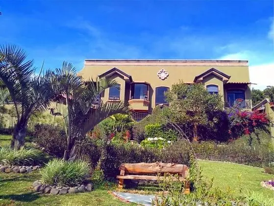 Casas del Toro Monteverde