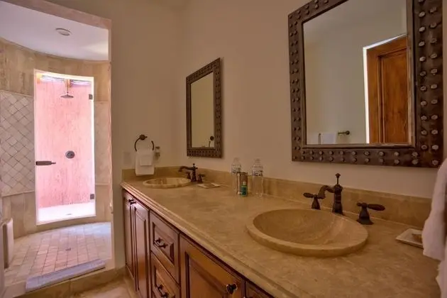 Cascadas 1 UP Jump in La Paz