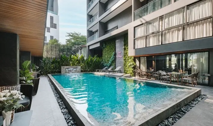 Cascade Hotel Bangkok - Havuz