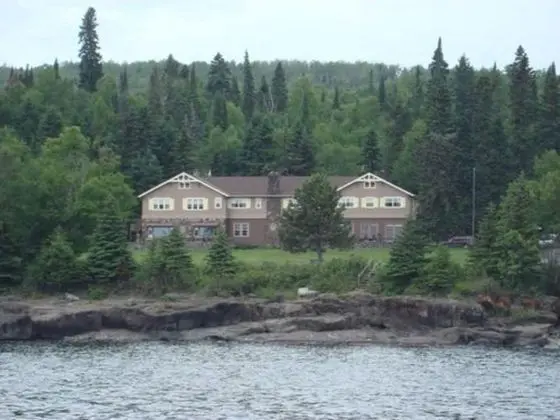 Cascade Lodge