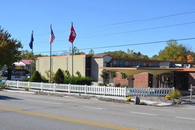 Cascades Inn - Dış Mekan
