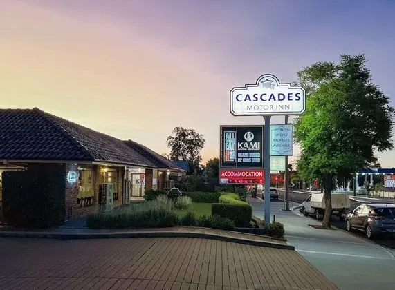 Cascades Motor Inn - Dış Mekan