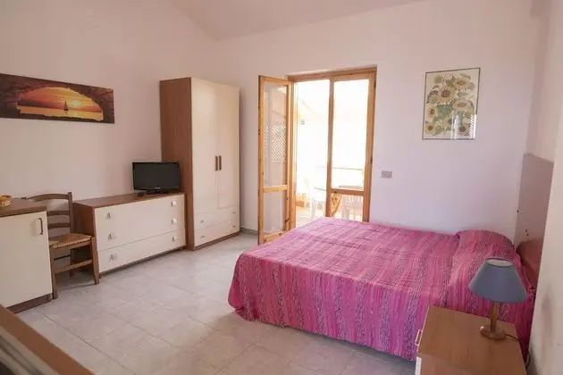 Case Vacanza Renella 3 Beds Balcony, Wifi, Self-catering, 200mt From the sea - Oda