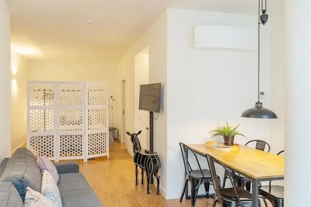 Cashmere Nightlife Studio 302 Welcoming