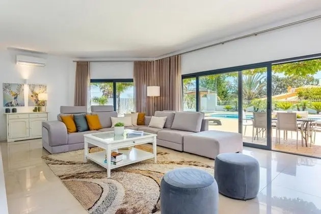 Villa Casinha is a Fabulous Villa With Pool and Jacuzzi That can be Heated - Oda