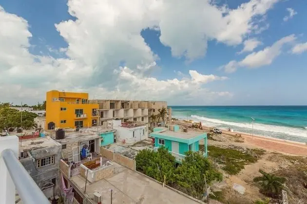 Casitas de Paloma 2nd Floor Studio by Skyrun