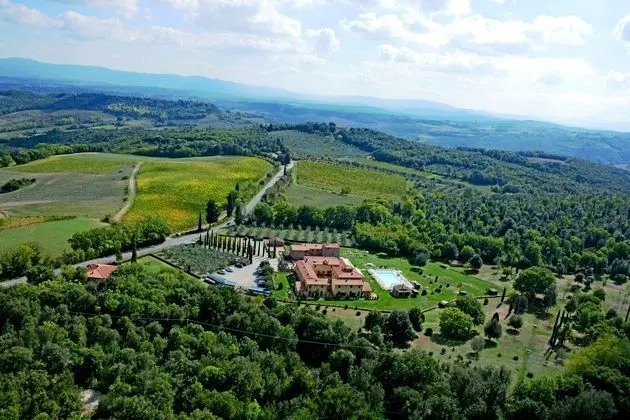 Hotel Casolare le Terre Rosse