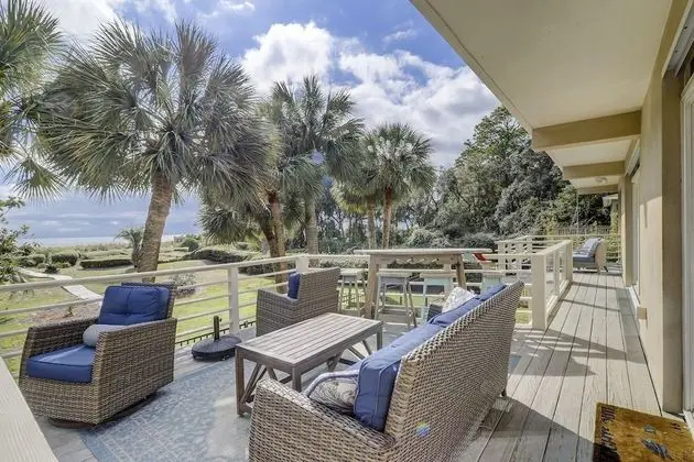 Cassina Palms