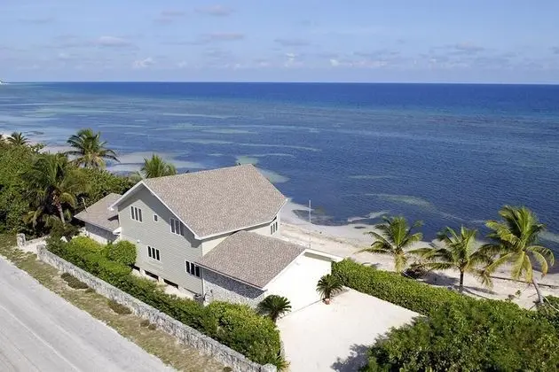Castaway Cove