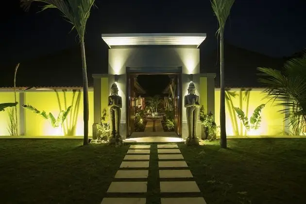Castaway Resort