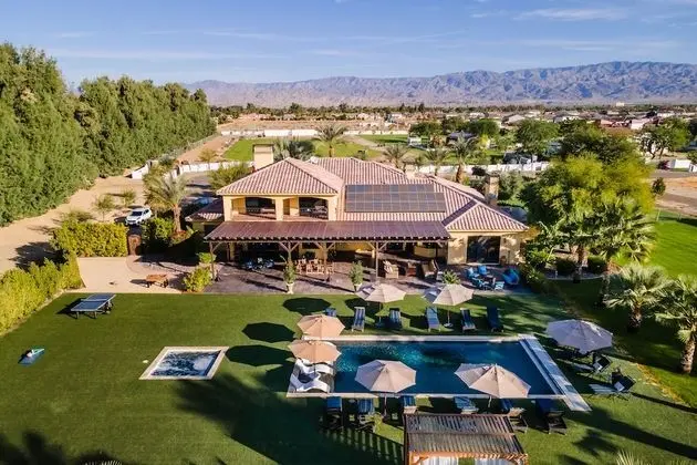 Castillo by Avantstay Mediterranean-style Estate w/ Spacious Yard - İç Mekan