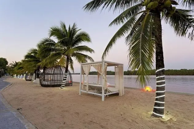 CASTLE BAYVIEW RESORT & SPA - Plaj