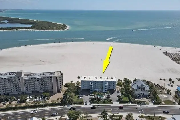 Castle Beach 402 - Dış Mekan