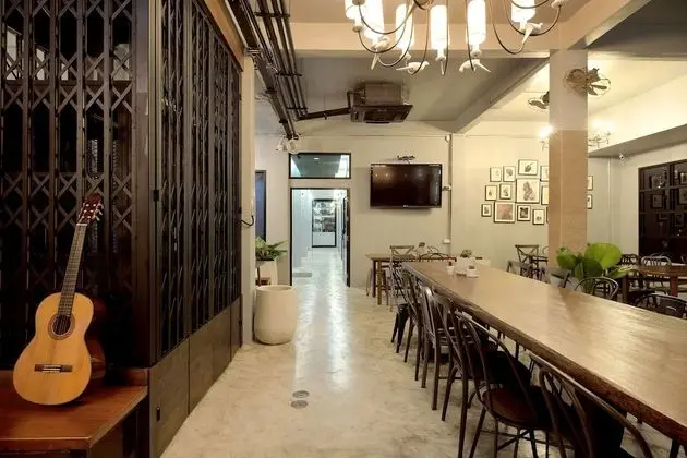 Castle Black Bangkok - Hostel - Yerinde Yemek