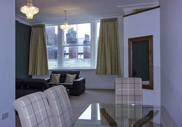 The Castle Collection - 14 Cook Street - Oda Düzeni