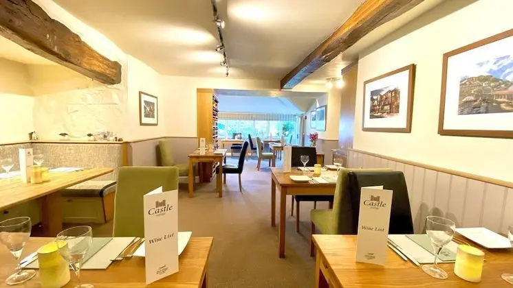 Castle Cottage Inn - Yerinde Yemek